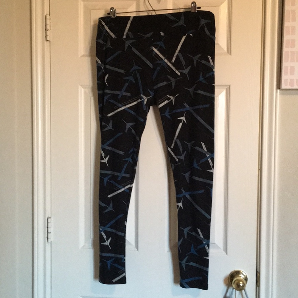 LulaRoe Tall And Curvy leggings